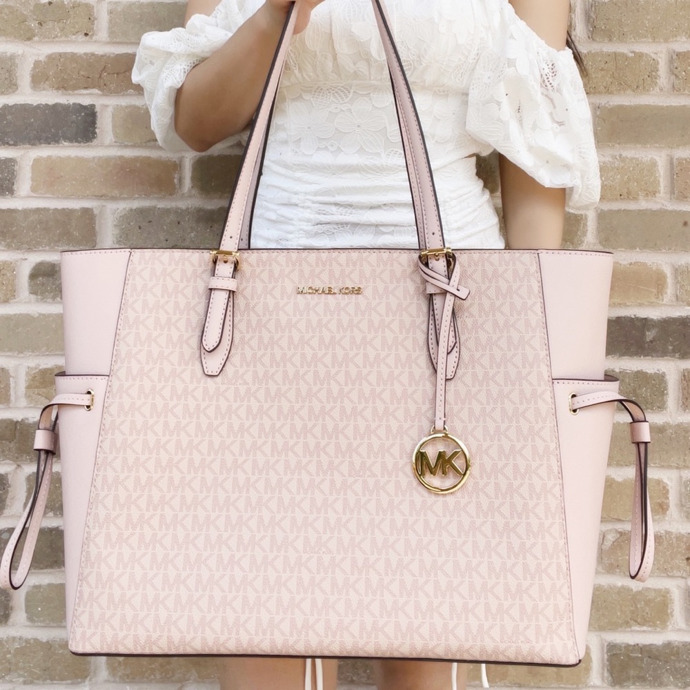 Bundle Michael Kors Drawstring Tote & Wallet - Picture 6 of 7